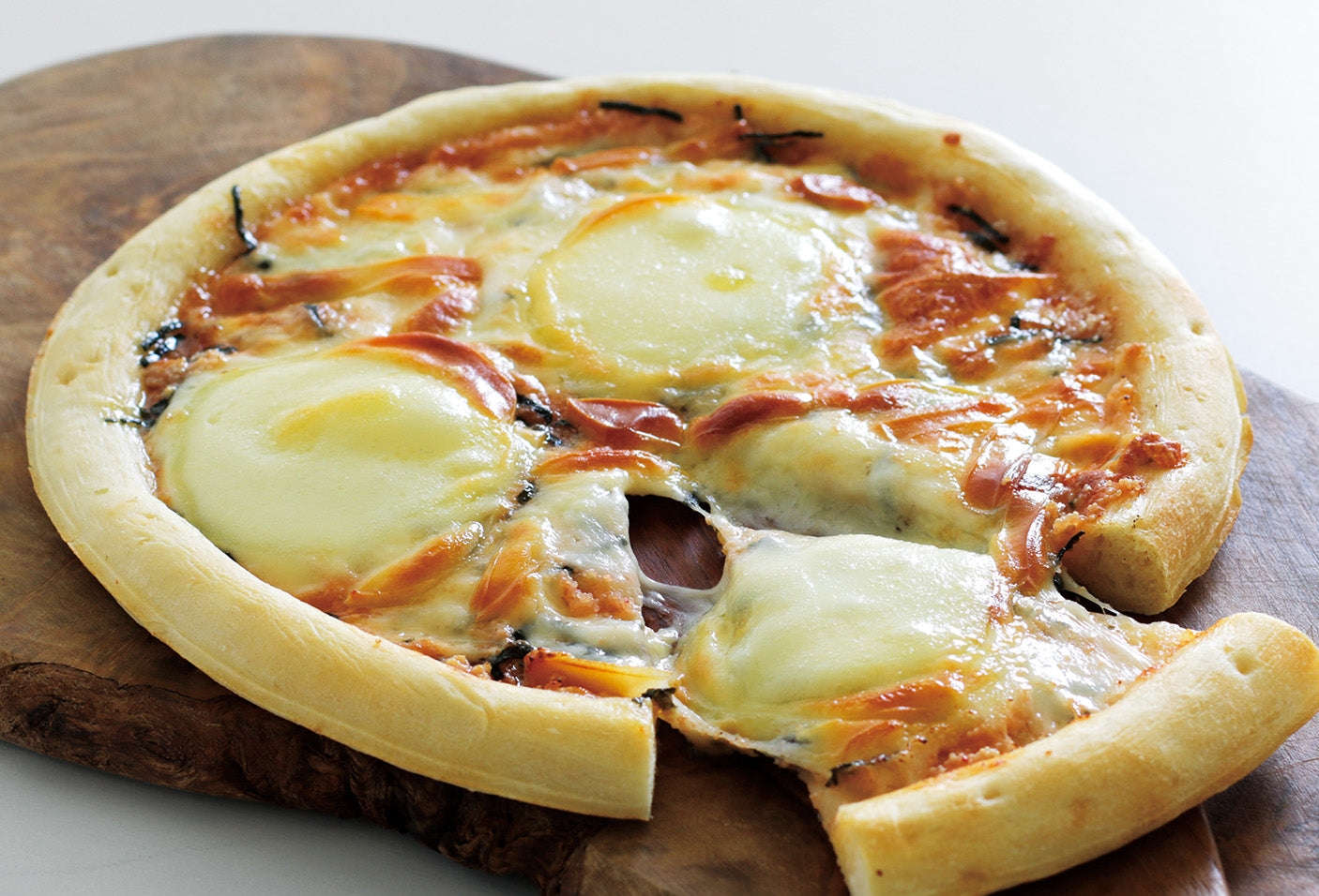 博多辛子明太子とフレッシュモッツァレラ